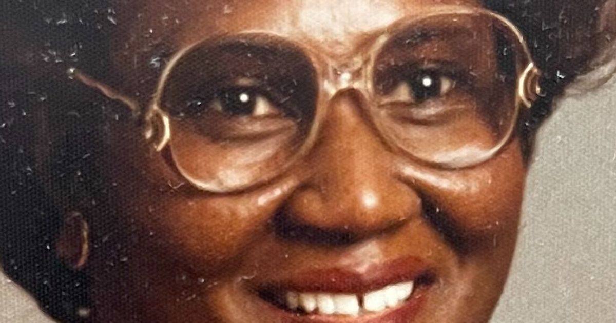 Mrs. Mattie Mae Robinson