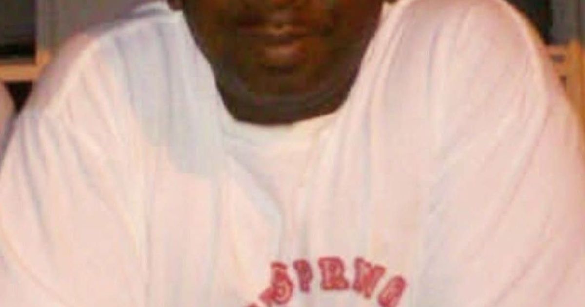 Portrait of Mark Romain