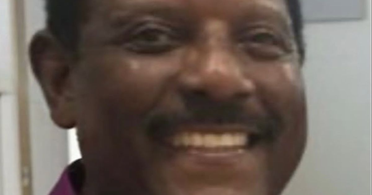 Sr. Coach Nezzar C. Battle