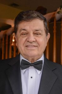 Kostas  Christofilopoulos