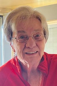 Lillian Patricia Mackus