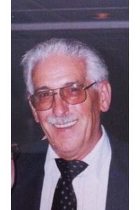 Everett  Medeiros