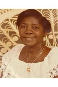 AurÃ©lie SÃ©lamise Saintil