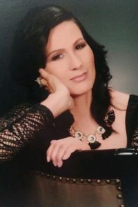 Gloria  Valadez