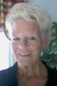 Sandra Lee Hunstock