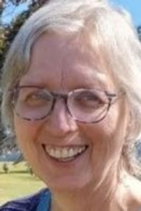 Karen M Savoie