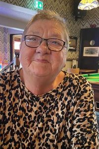 Linda  Hughes