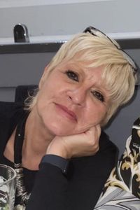 Melanie  Evans