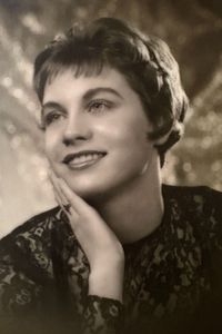 Louise Marie Miklovic