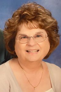 Virginia Lee 