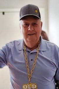 Robert Earl, Sr. Gross