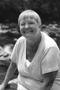 Carolyn  Bilz