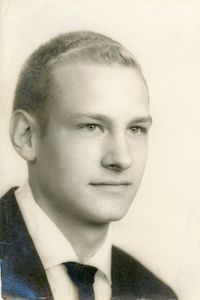 Willis  Schneider