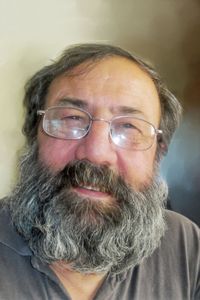 Vic  Angelidis