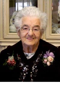 Mae Helena  Moynes