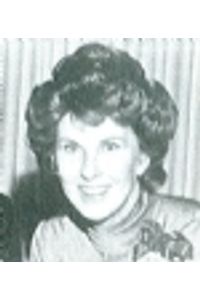 Jeanne  Holmes