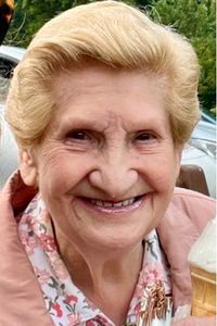 Elisabeth  Halliday