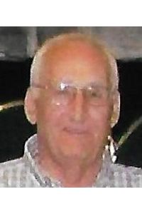 Earl L. "PeeWee"  Pearce