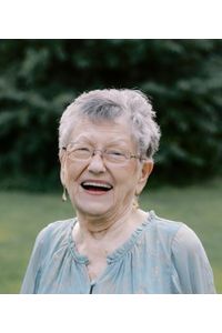 Julia  Crossley
