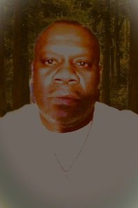 Carlos  Reynolds