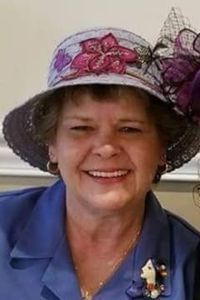 Linda Lee 