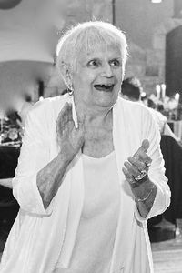 Linda Louise Kinast