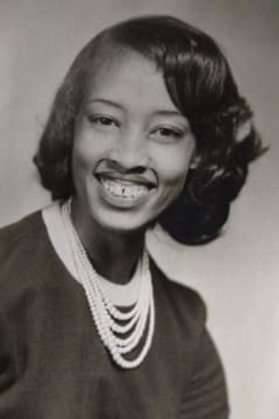 Portrait of Doris Ann Lindsey-Ford