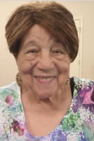 Portrait of Gladys Robinson
