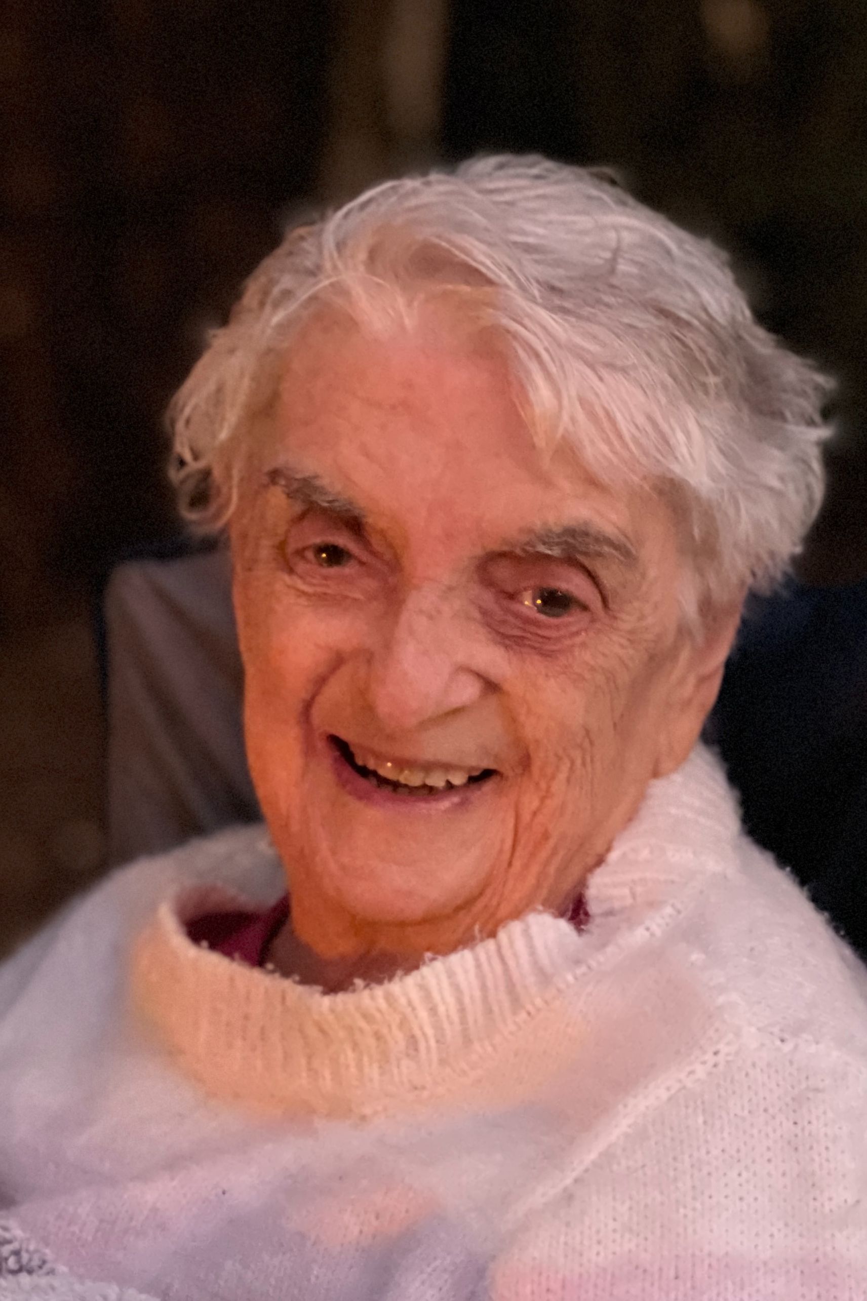 Memorial photo of Valma Irene Bell